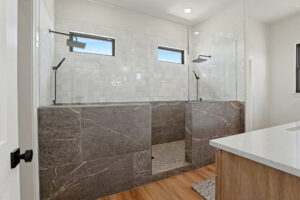 Master bath with dual walk-in shower