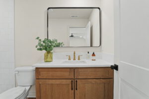Guest bathroom 
