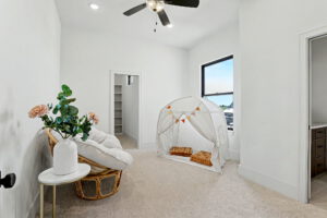 Guest bedroom with Jack & Jill bathroom
