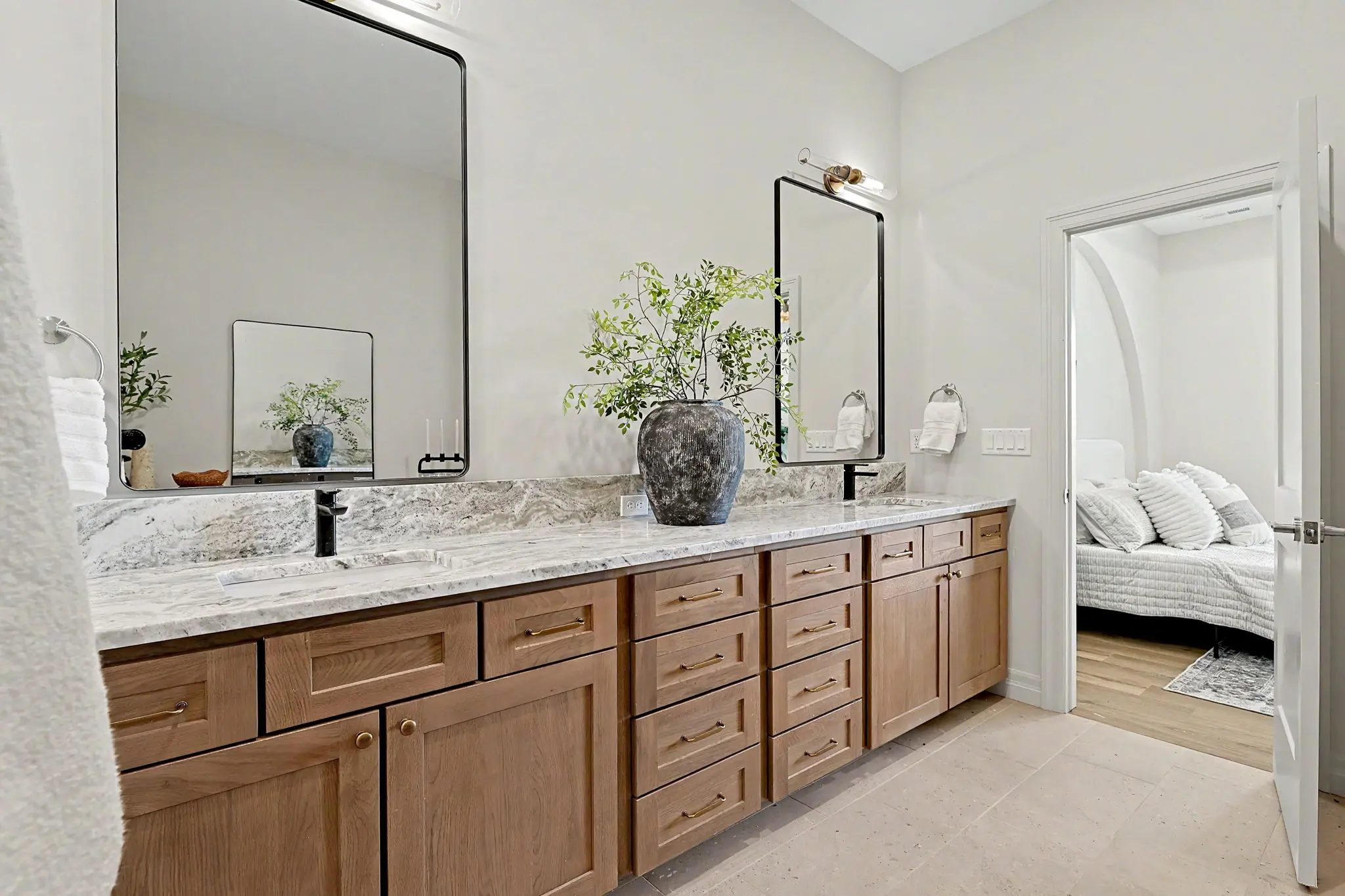 Master bathroom at 24465 Stonebottom Court
